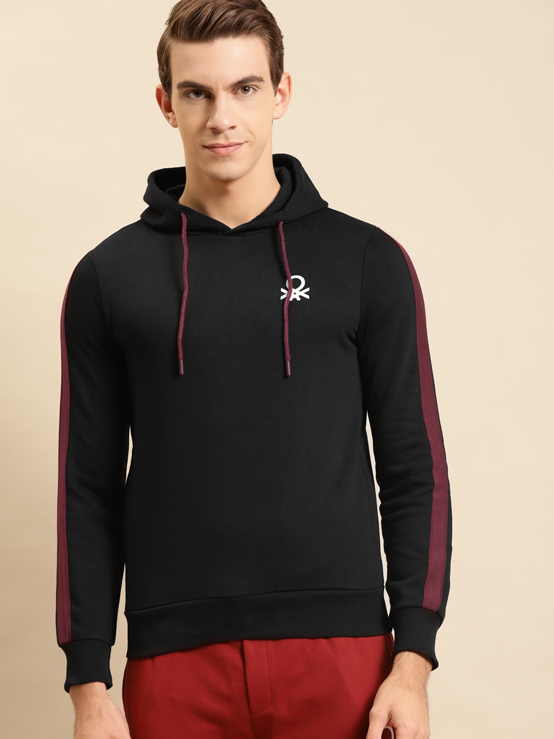 Buy United Colors Of Benetton Men Black Hooded Sweatshirt - Sweatshirts for Men 15261154 | Myntra