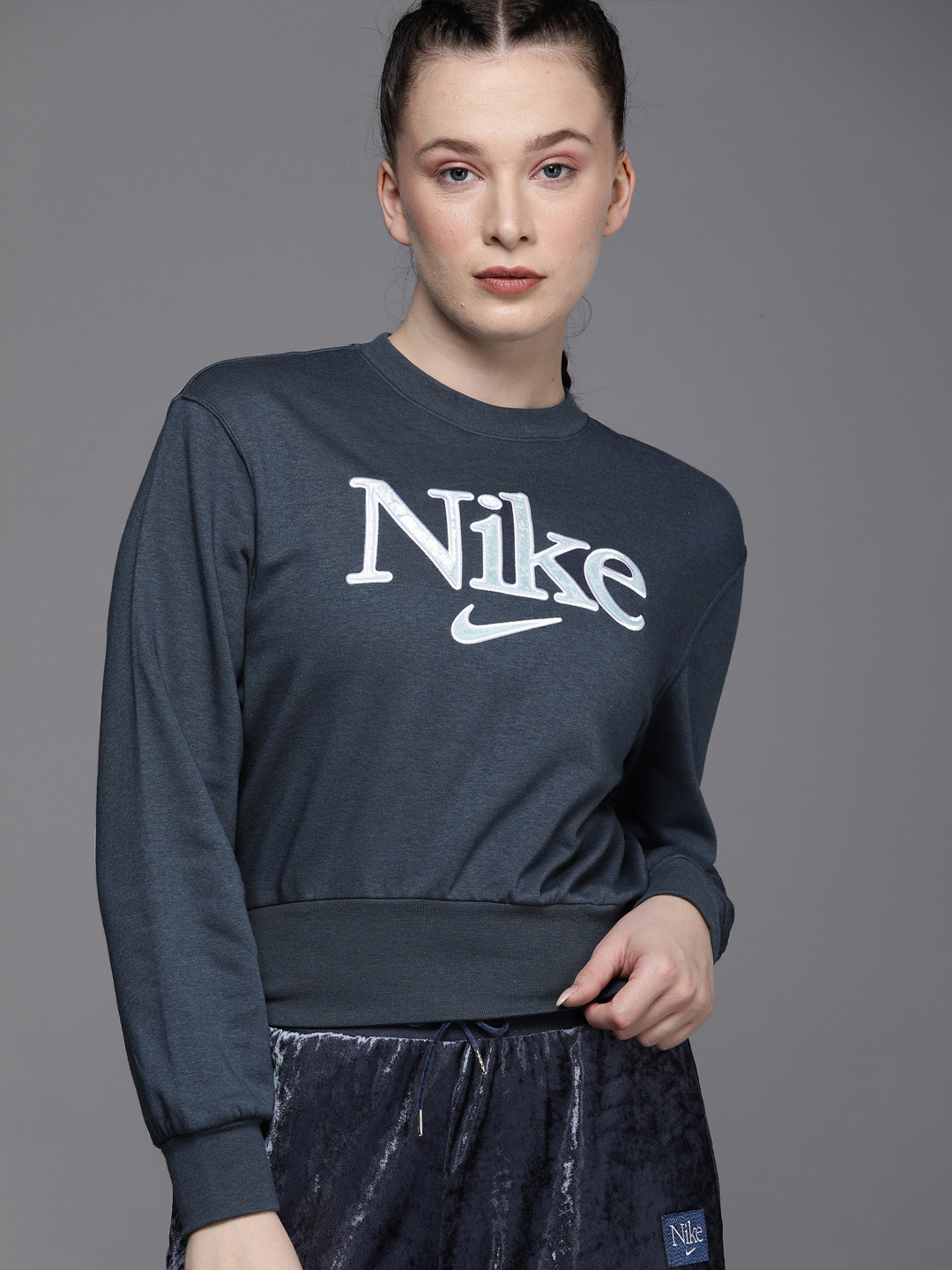 womens navy blue nike shirt