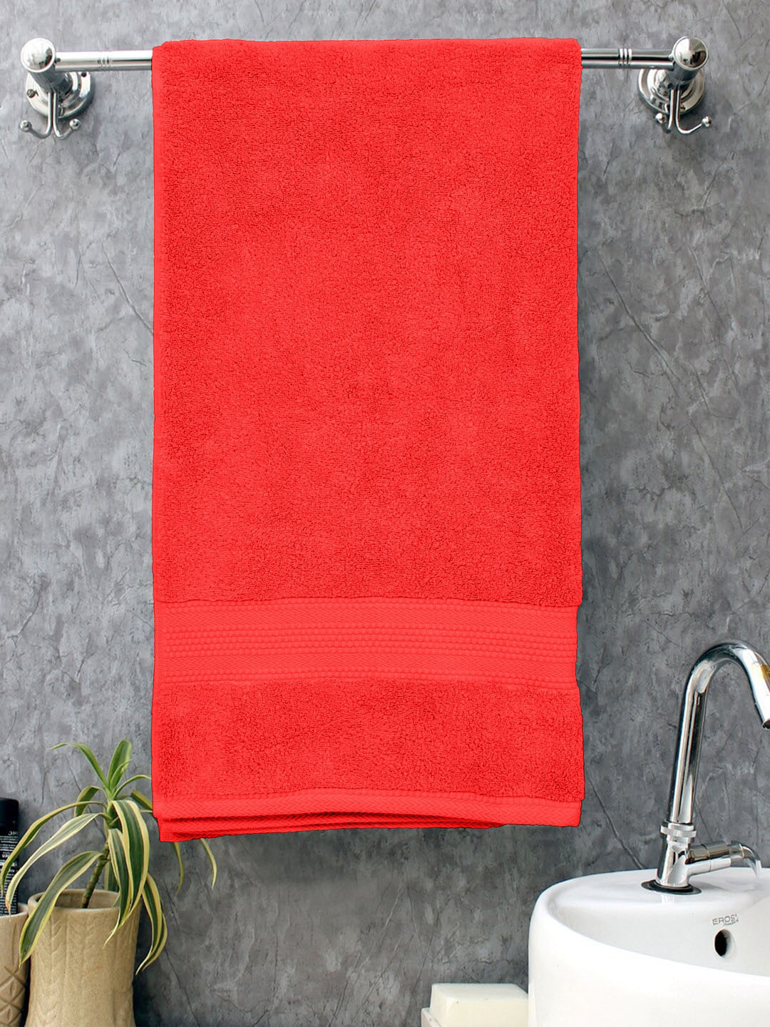 Buy BOMBAY DYEING Red Solid 650 GSM Cotton Bath Towel Bath Towels for