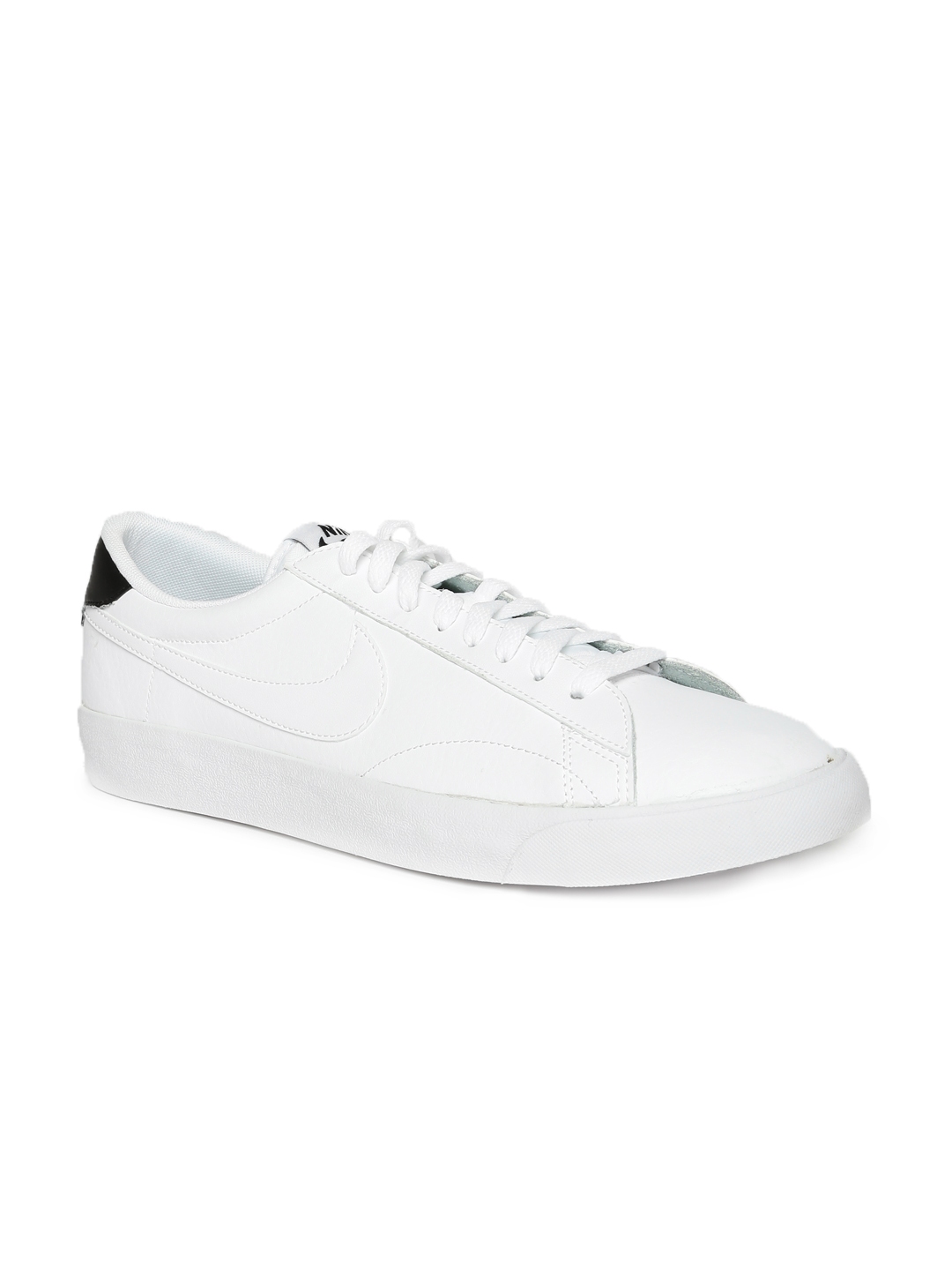 white mens tennis shoes nike