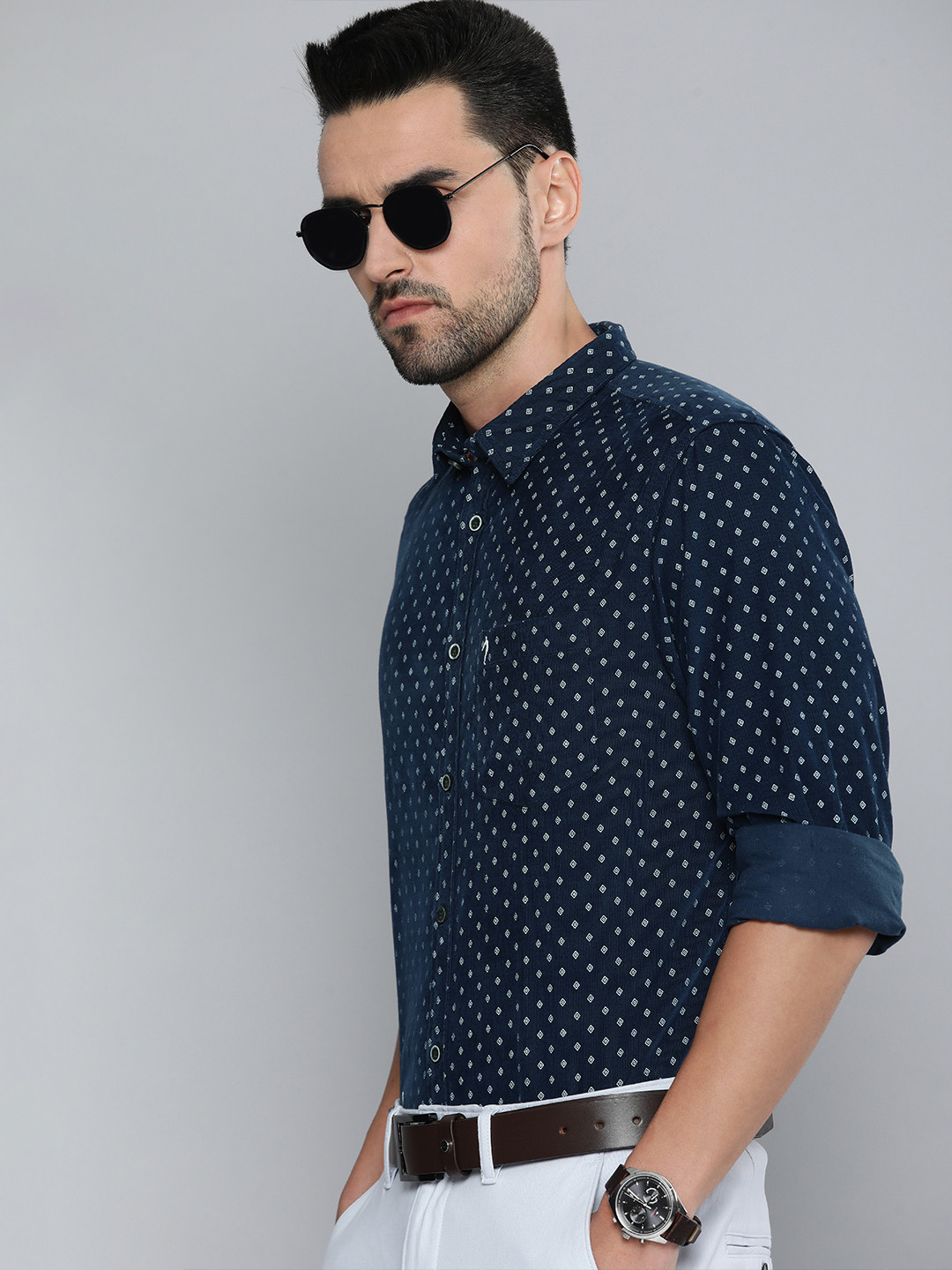 Buy Indian Terrain Men Navy Blue & White Slim Fit Printed Pure Cotton