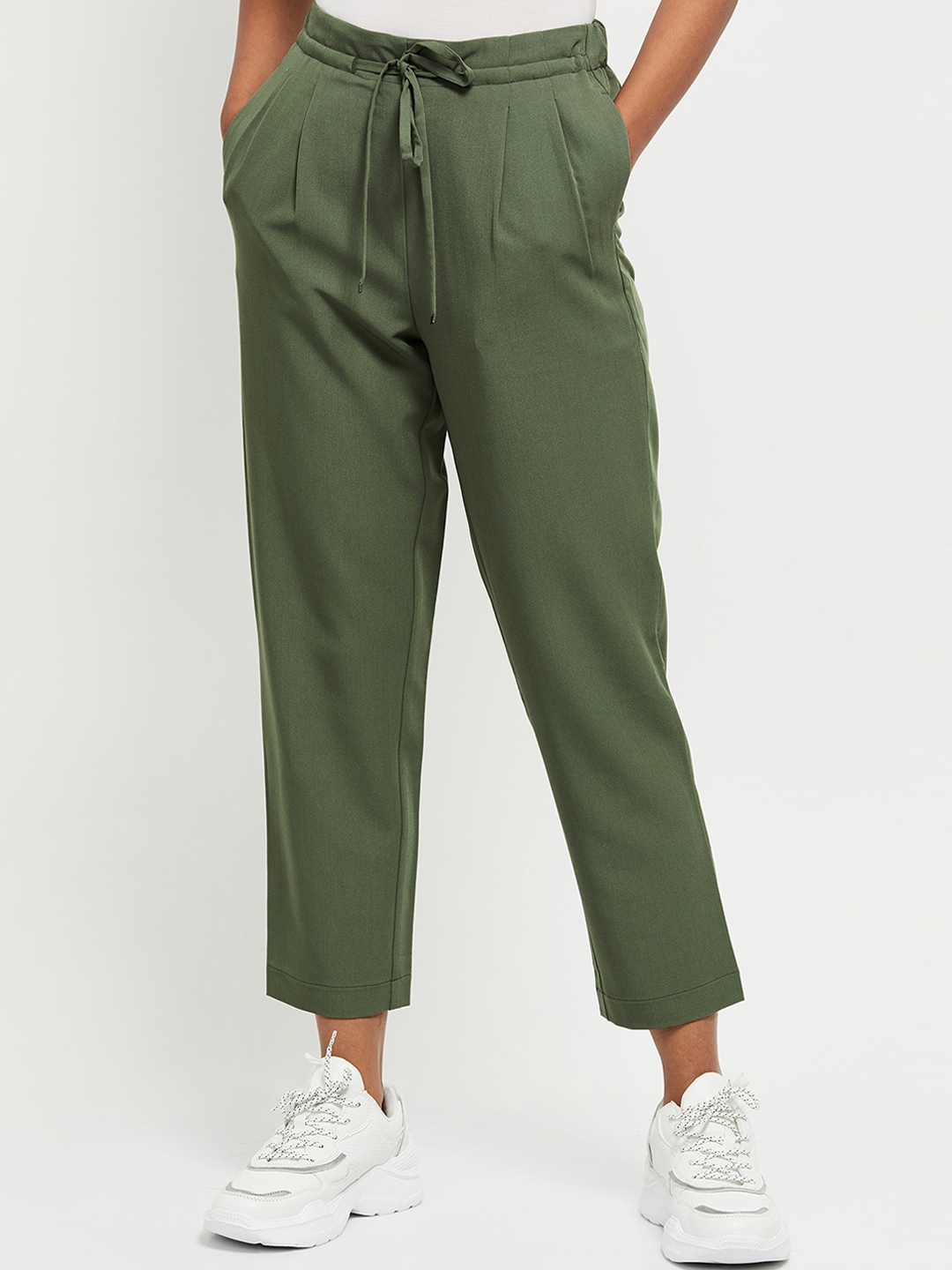 parallel trousers with top