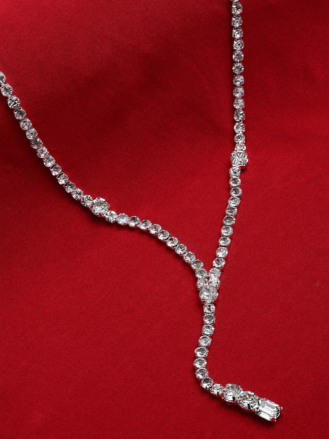 Vintage vogue silver necklace Clearance