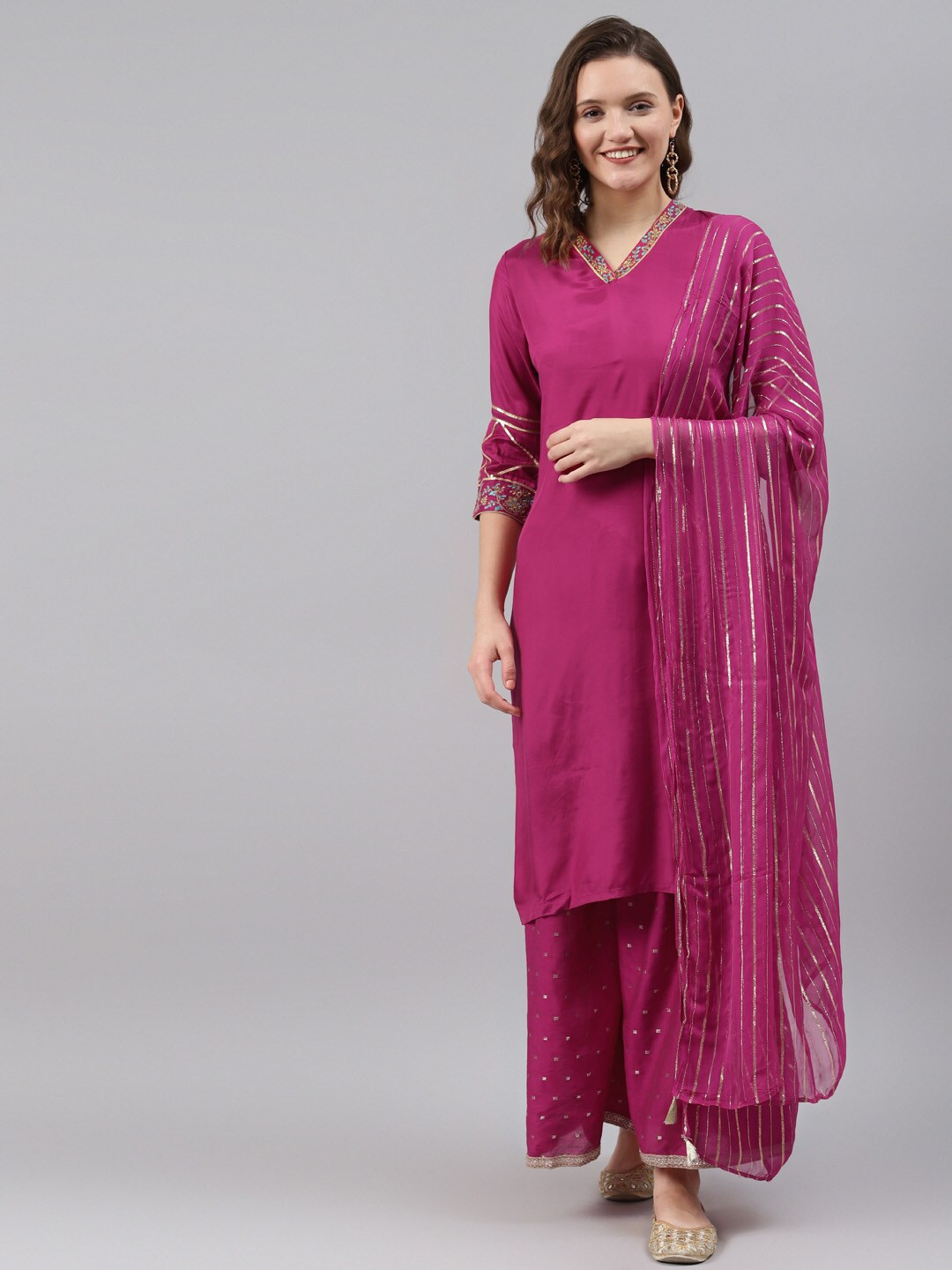 Women Magenta & Golden Solid Kurta With Trousers & Dupatta main image 1