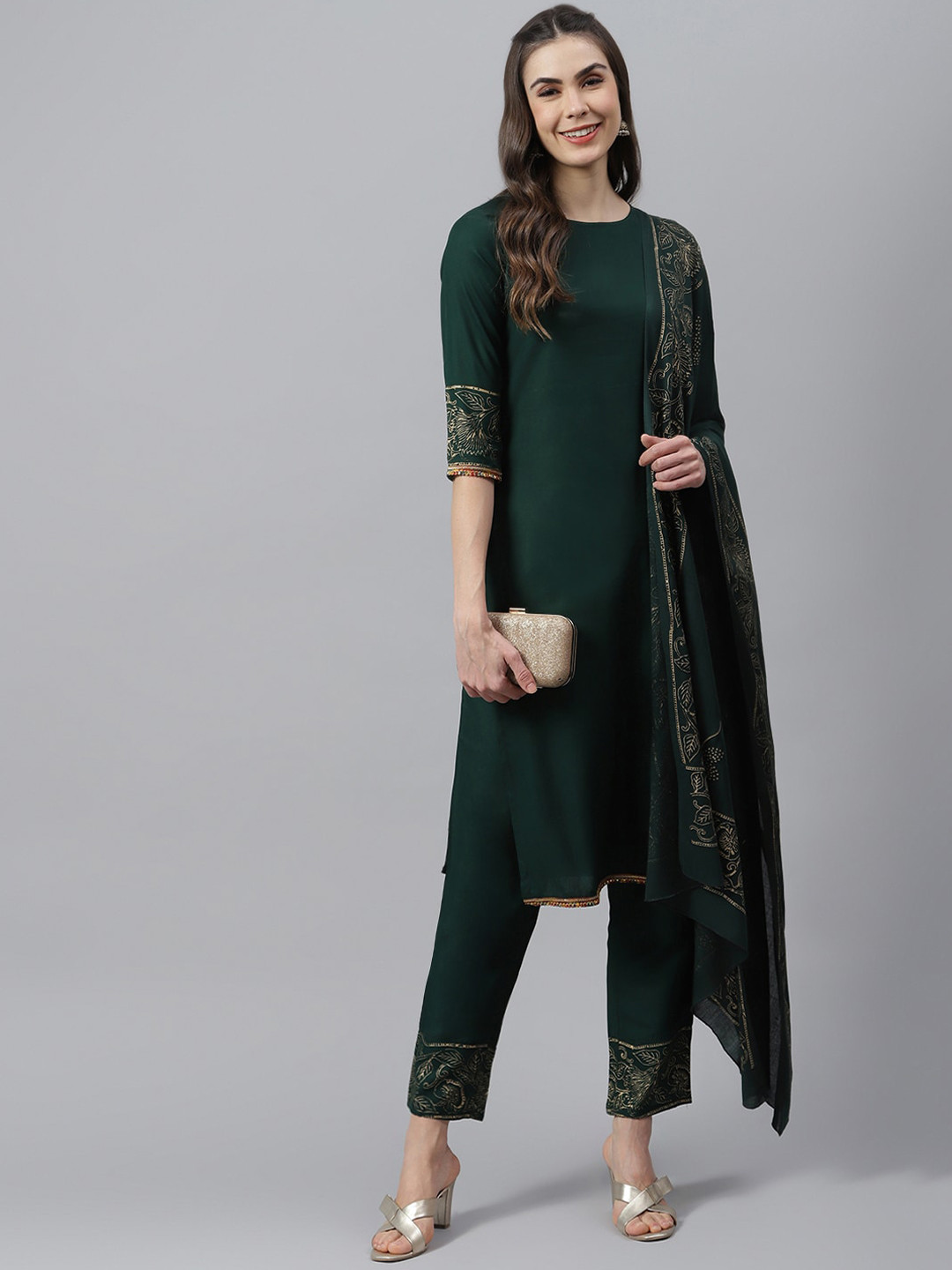 Women Green & Golden Printed Kurta With Trousers & Dupatta main image 1