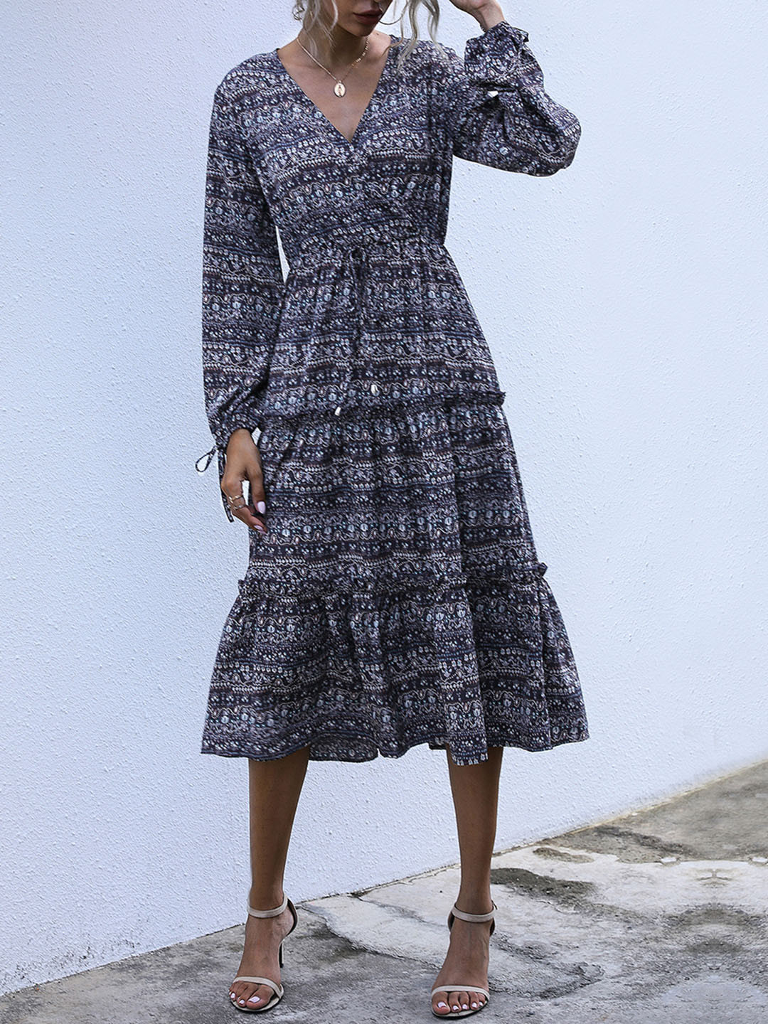 Buy URBANIC Women Blue & White Printed Tiered Midi Wrap Dress - Dresses for Women 15629108 | Myntra