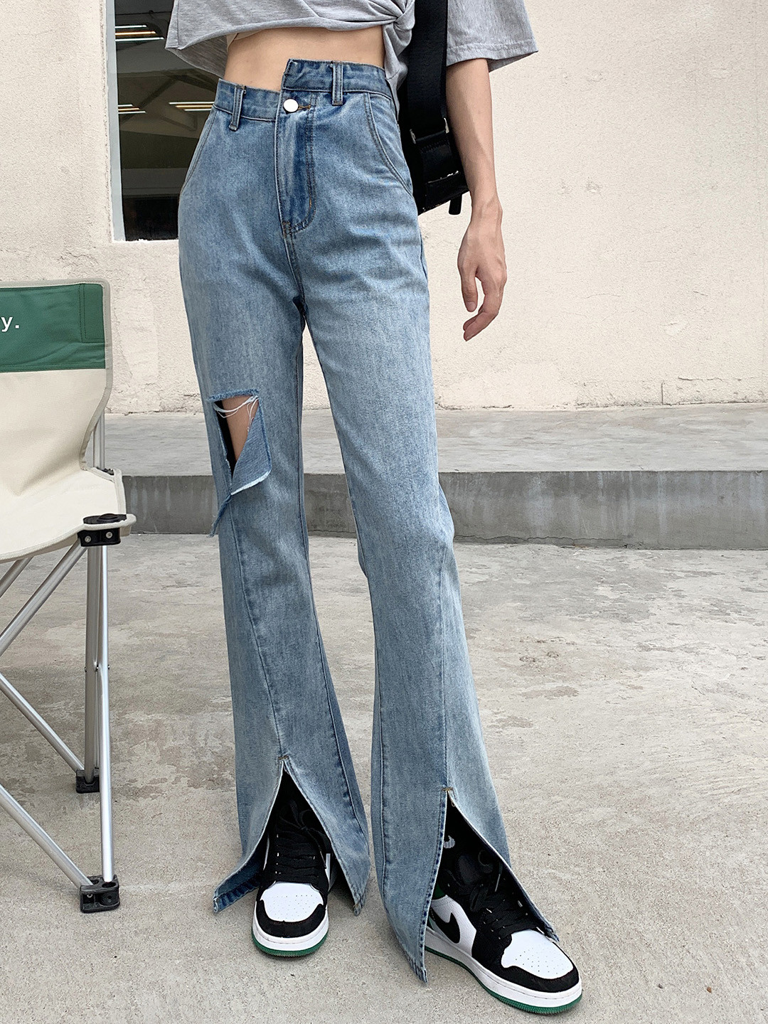 Buy URBANIC Women Blue Flared Ripped Cotton Light Fade Non Stretchable