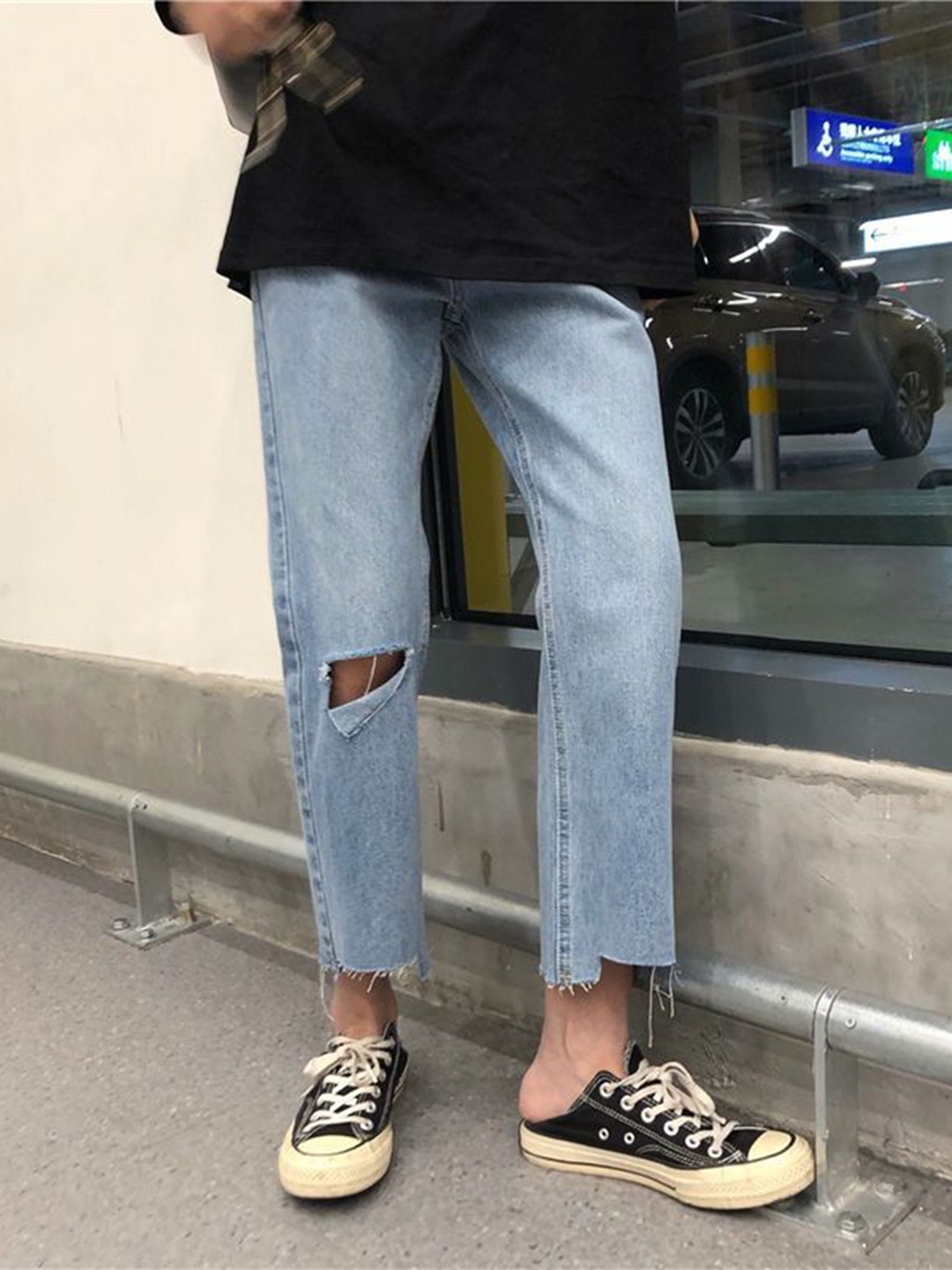 Buy URBANIC Women Blue Ripped Straight Leg Cropped Jeans Jeans for