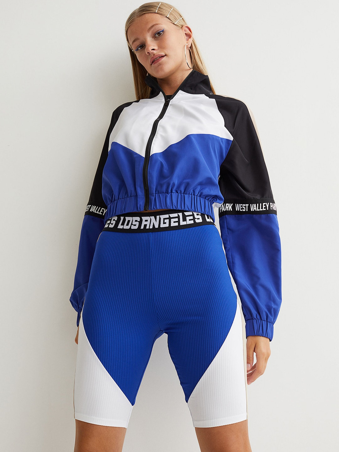 Buy H&M Woman Blue & White Colourblocked Ribbed Biker Shorts Shorts