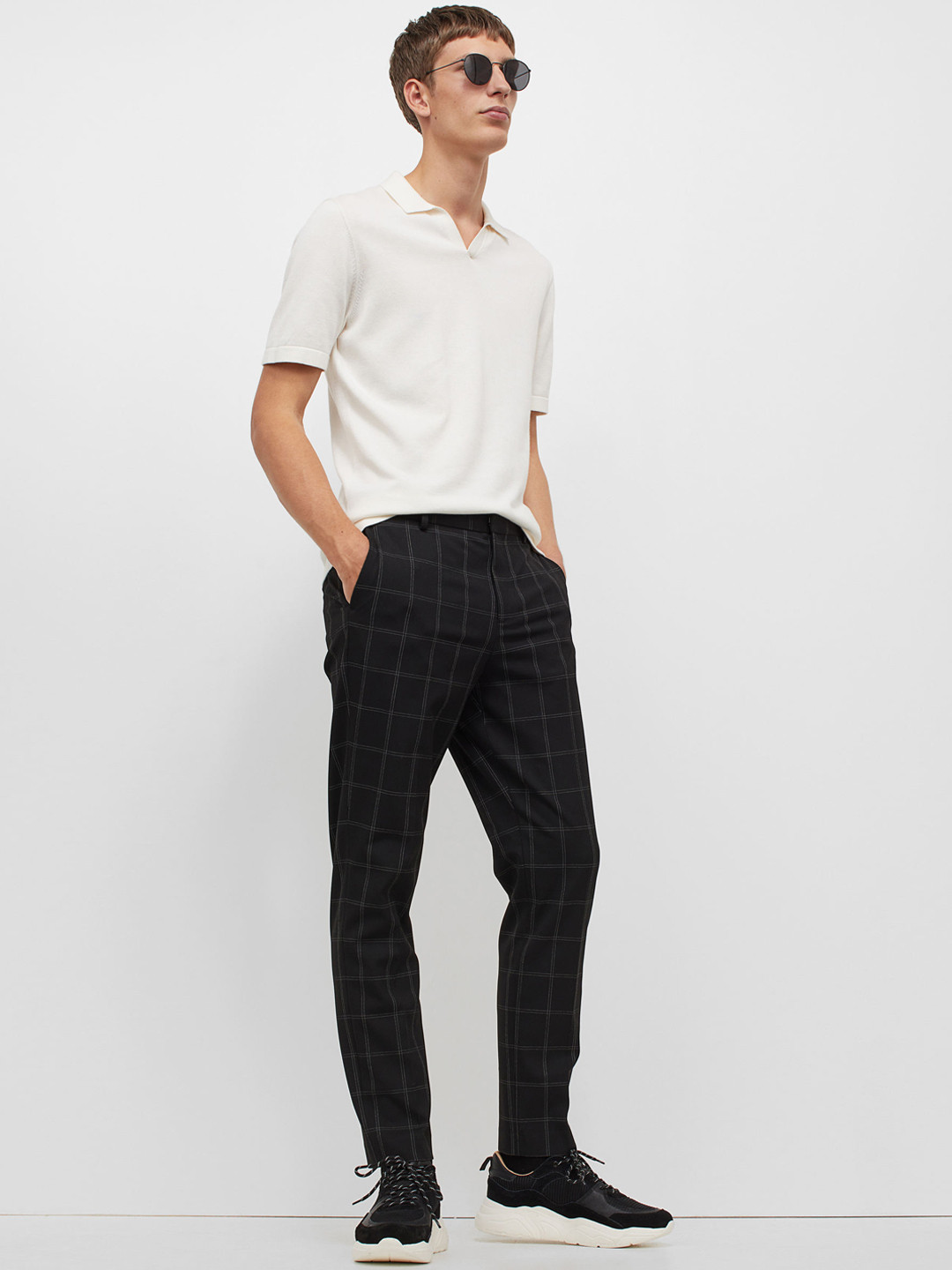 Buy H&M Men Black Slim Fit Trousers Trousers for Men 15650714 Myntra