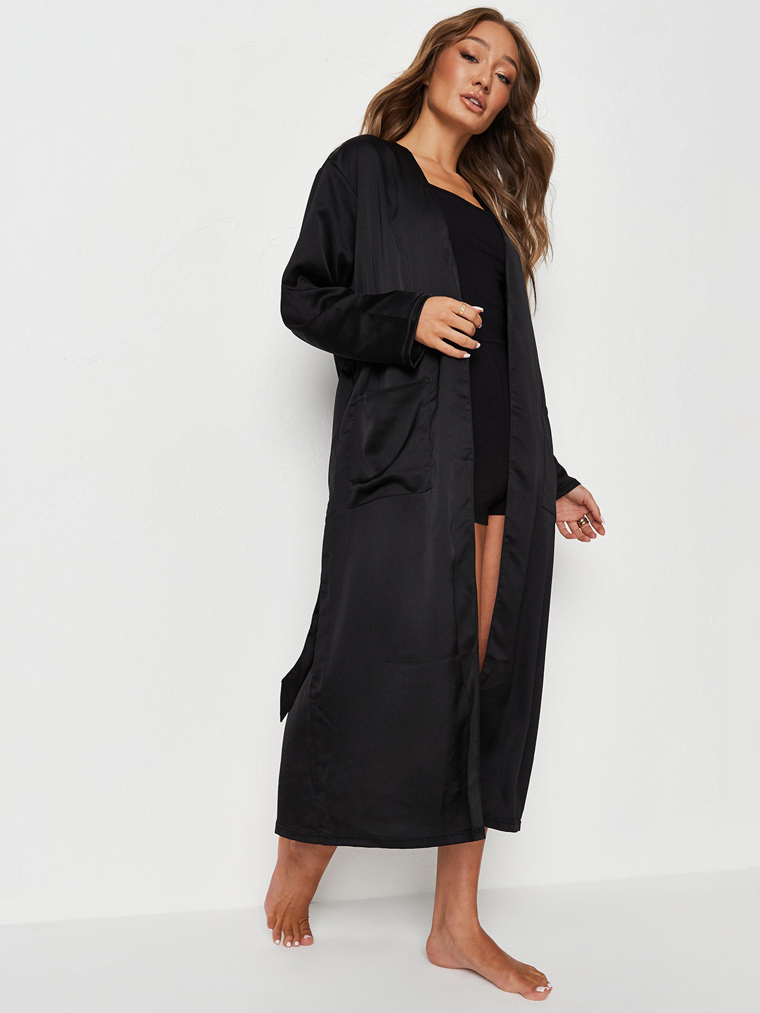 Buy Missguided Women Black Solid Satin Finish Midi Dressing Robe With
