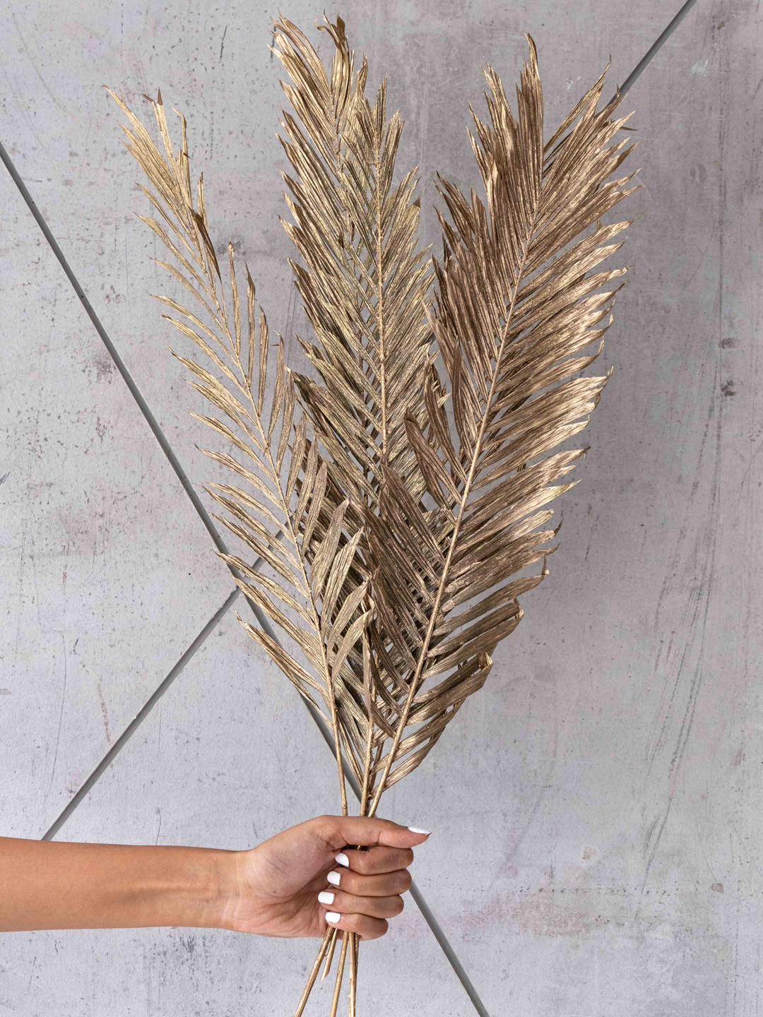 Buy Happywagon Gold Washed Cannacut Leaves Vase Fillers(5 Stems) Vase