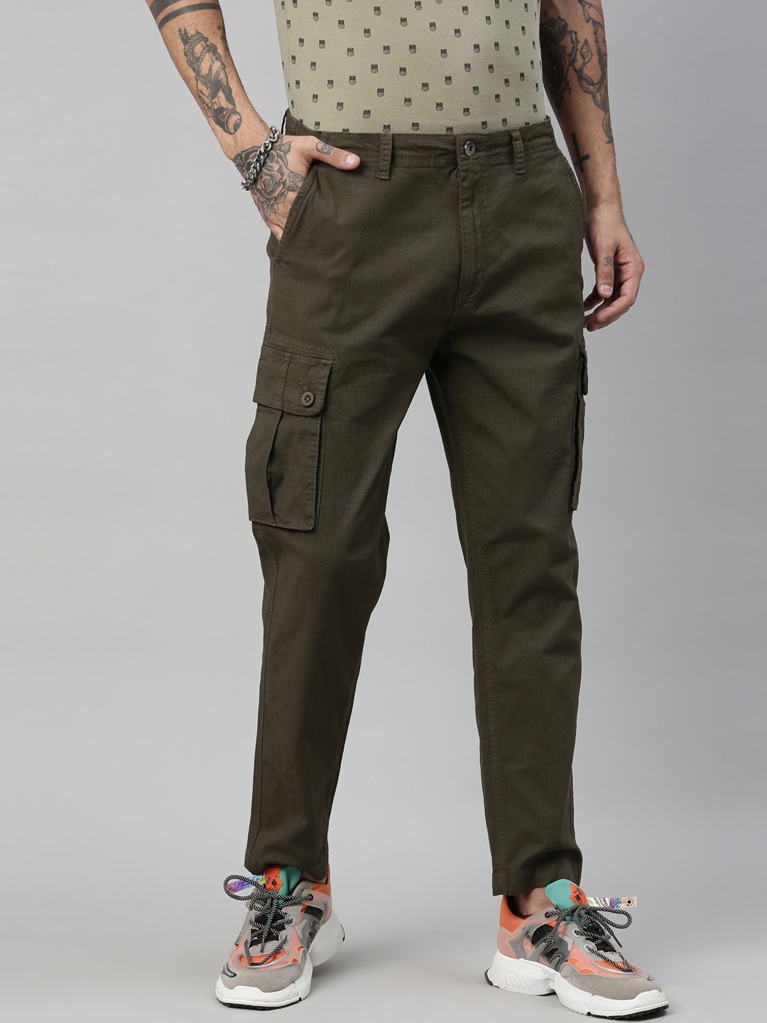 Buy Breakbounce Men Olive Green Comfort Cargos Trousers - Trousers for ...