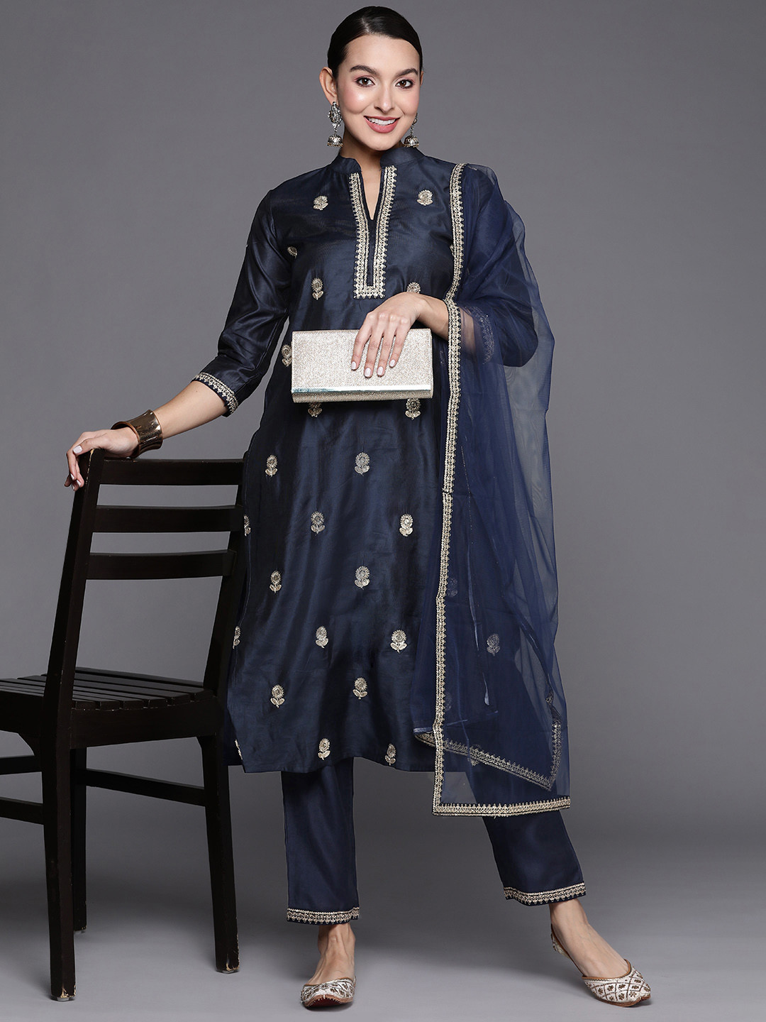 Women Liva Black Embroidered Kurta Comfort Pant Dupatta main image 0