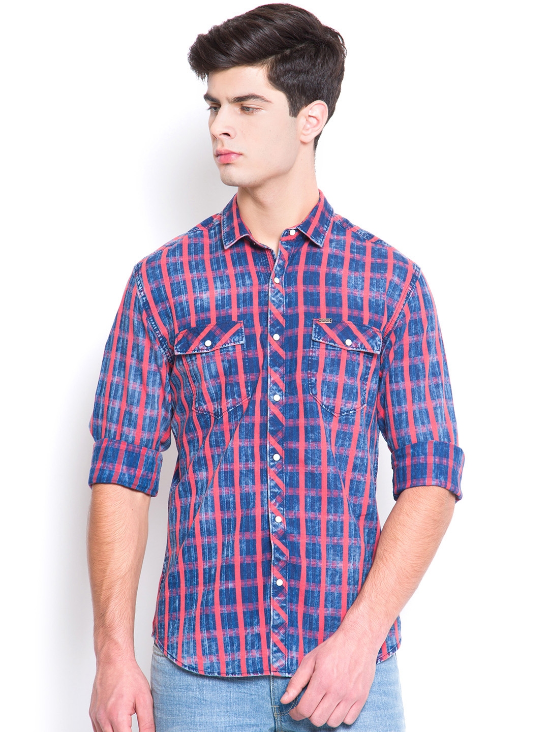 Buy LOCOMOTIVE Men Navy Blue & Red Slim Fit Checked Casual Shirt ...