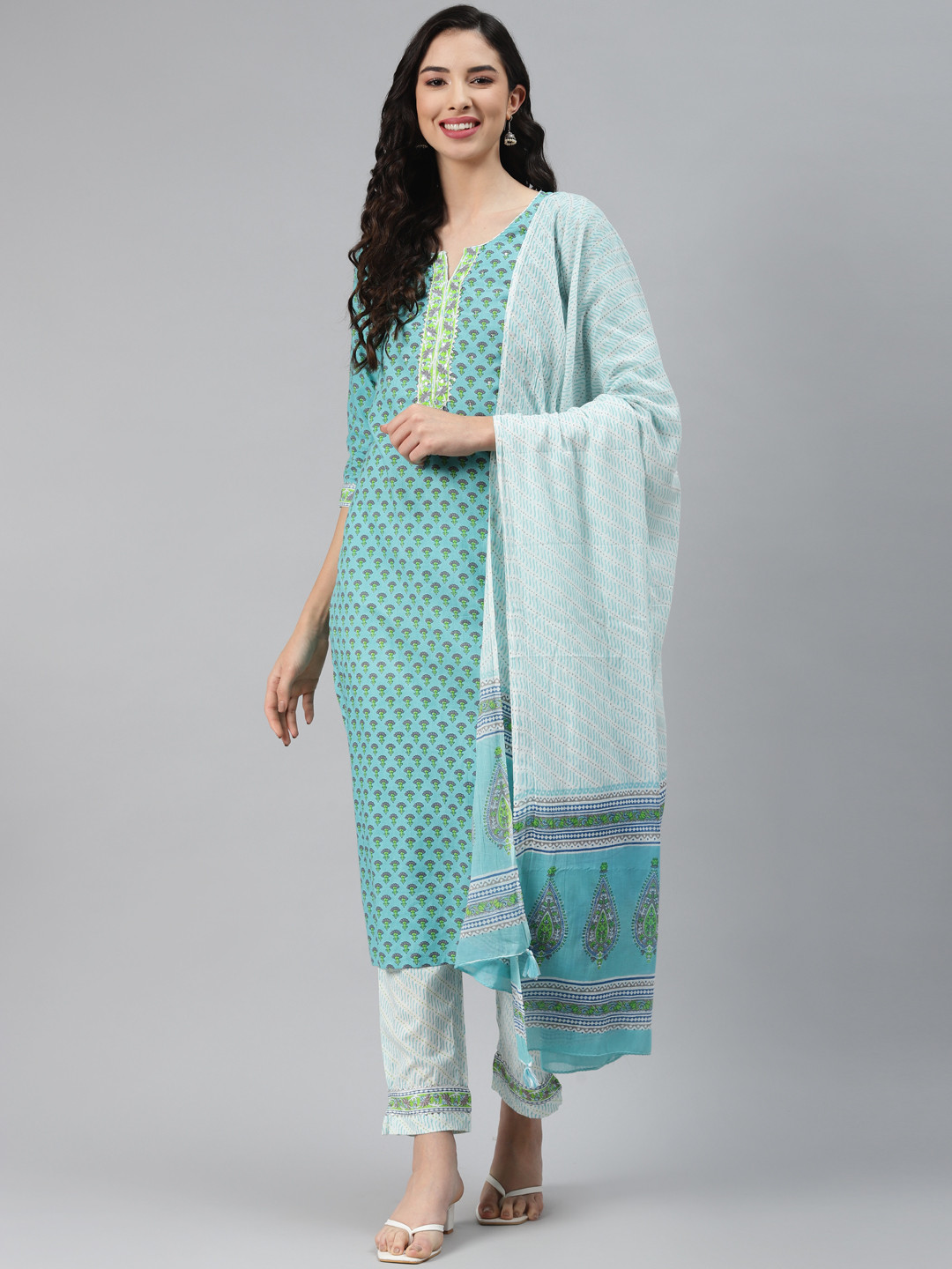 Women Green Gotta Patti Kurti with Trousers & With Dupatta