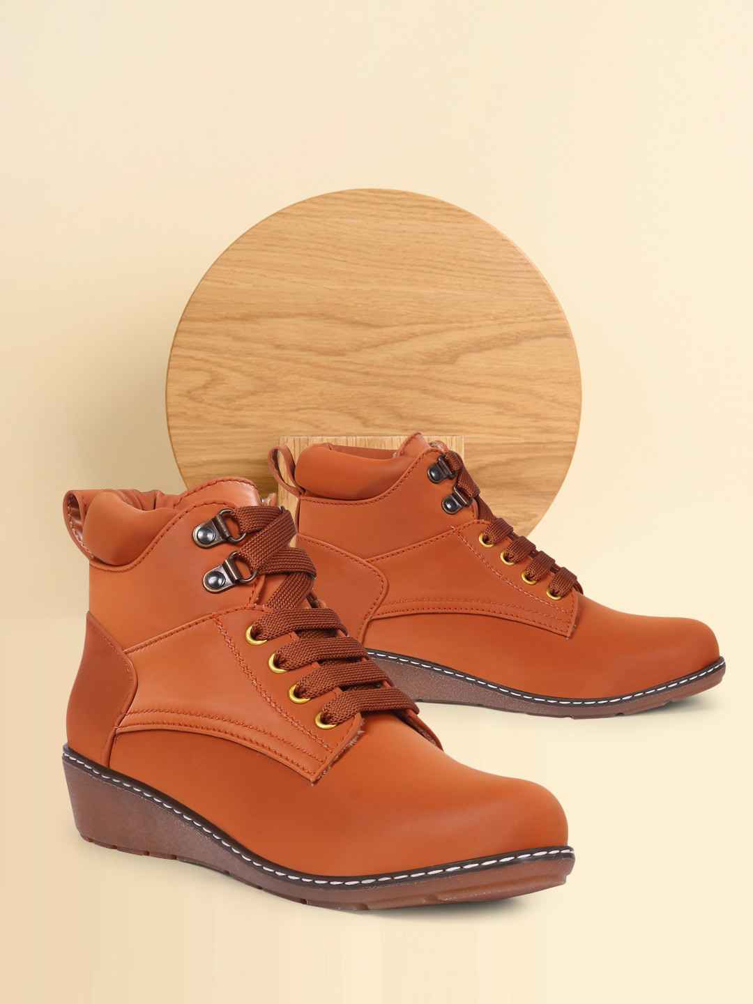 closed toe sandals for hiking