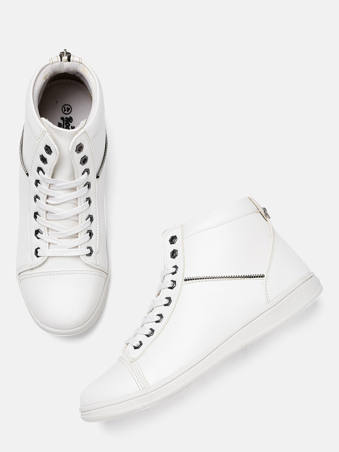 roadster men white solid sneakers
