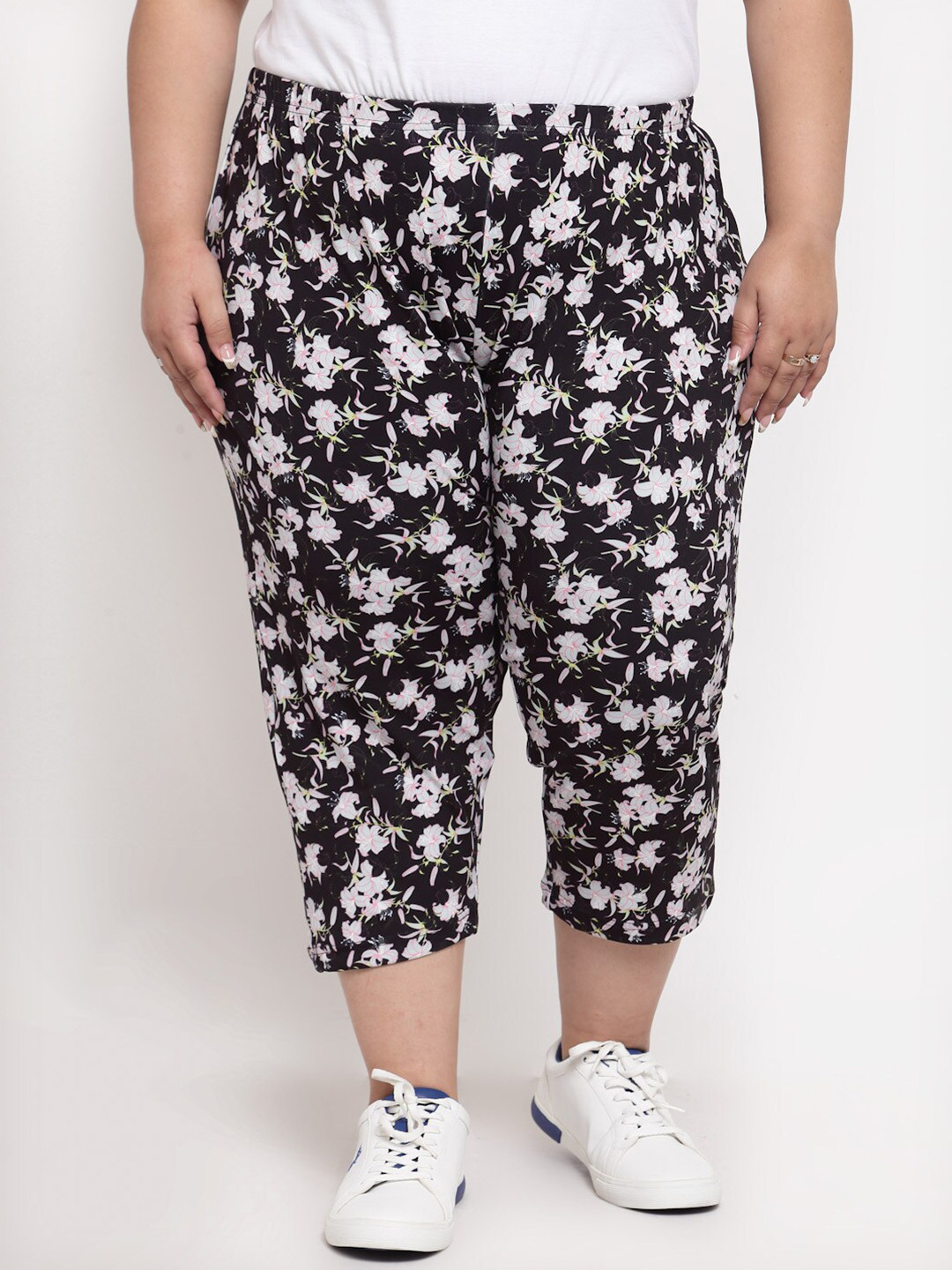 Buy PlusS Women Black & White Floral Printed Capris Capris for Women