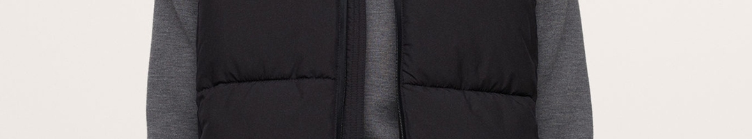 Buy MANGO MAN Men Black Solid Sleeveless Hooded Quilted Jacket ...