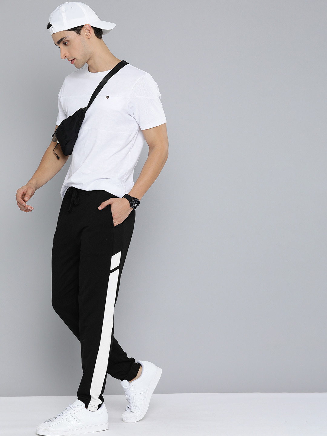 Buy Harvard Men Black Solid Regular Fit Mid Rise Regular Track Pants