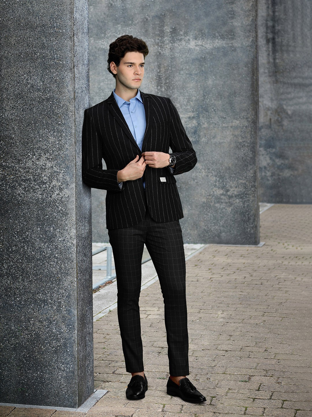 Buy INVICTUS Men Charcoal Grey Checked Slim Fit Formal Trousers ...