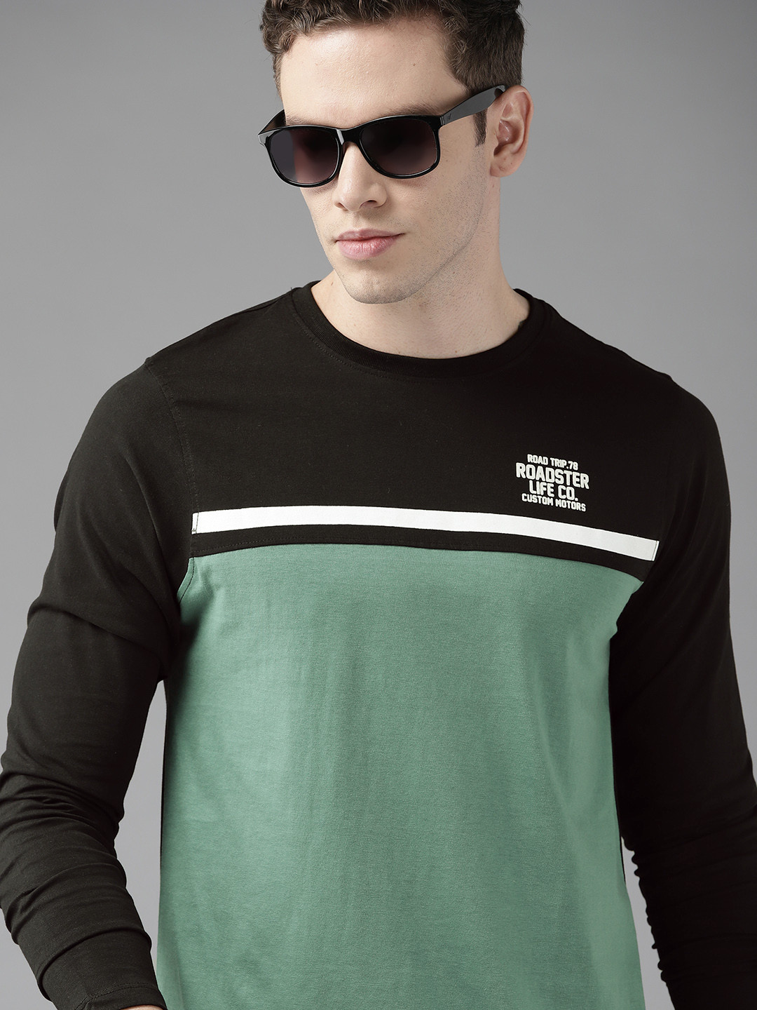 Buy Roadster Men Black & Green Pure Cotton Colourblocked T Shirt