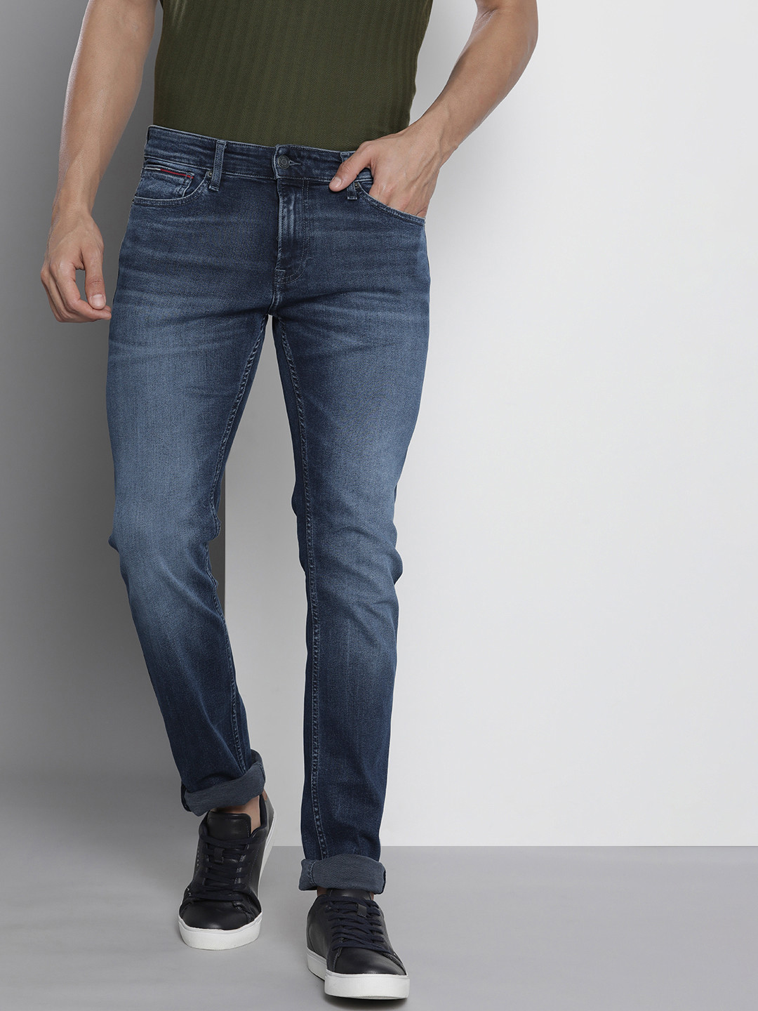 Buy Tommy Hilfiger Men Blue Slim Fit Heavy Fade Stretchable Jeans