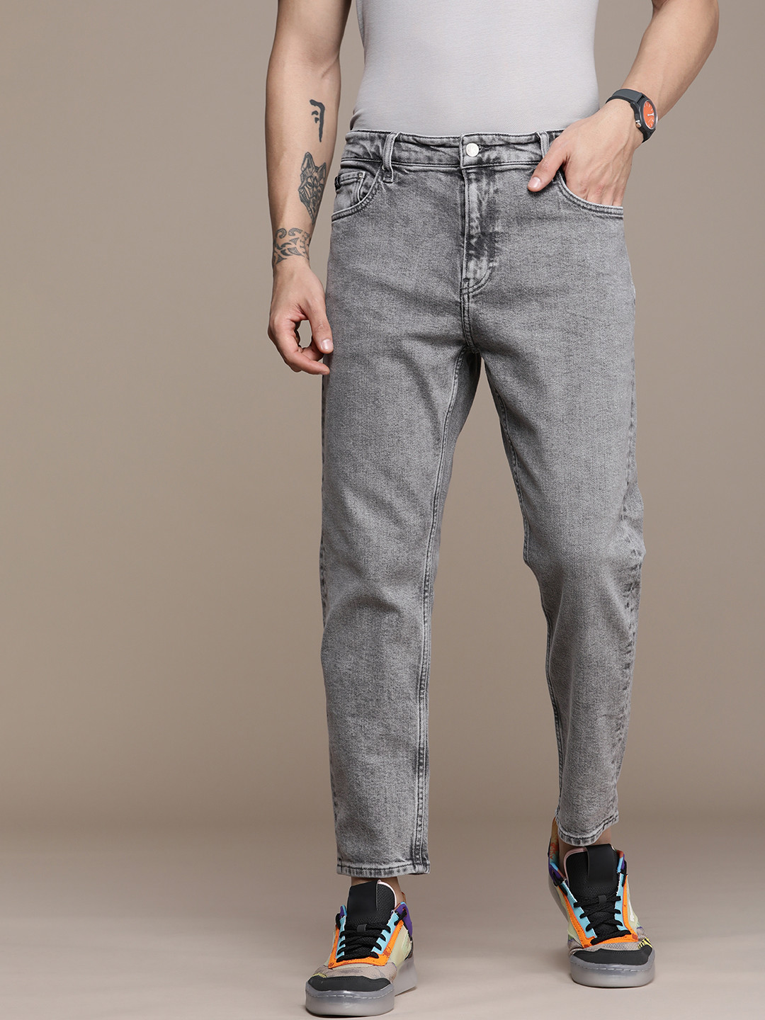 Buy Calvin Klein Jeans Men Grey Relaxed Fit Stretchable Dad Jeans