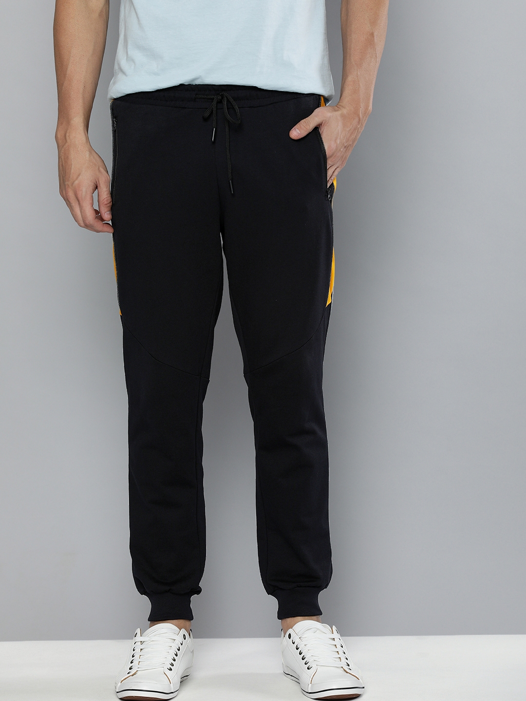 mast and harbour track pants