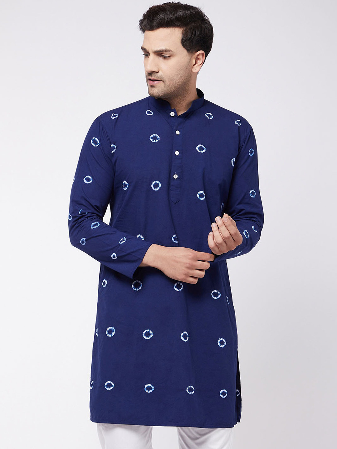 Buy VASTRAMAY Men Blue Geometric Tie And Dye Kurta Kurtas for Men