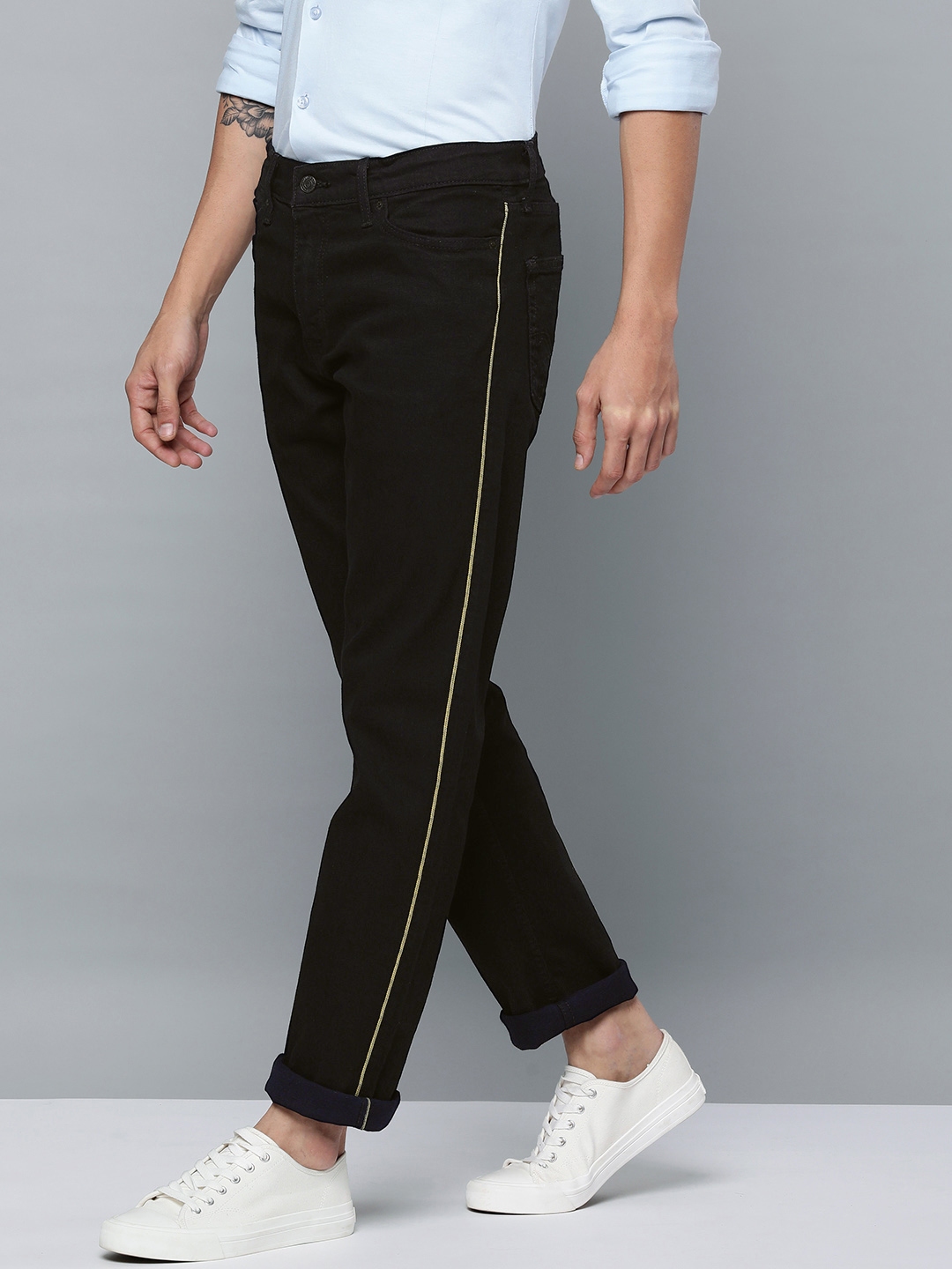 black stretchable jeans