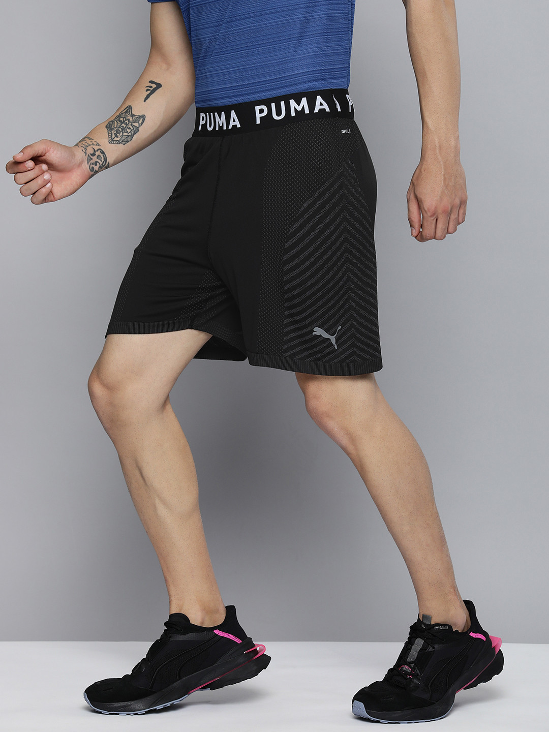 Buy Puma Men Black FORMKNIT SEAMLESS 7" Sports Shorts Shorts for Men