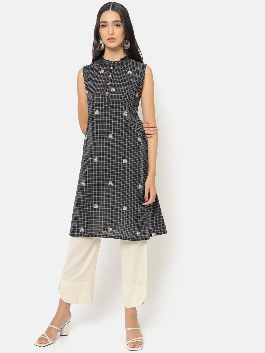 saaki kurta set