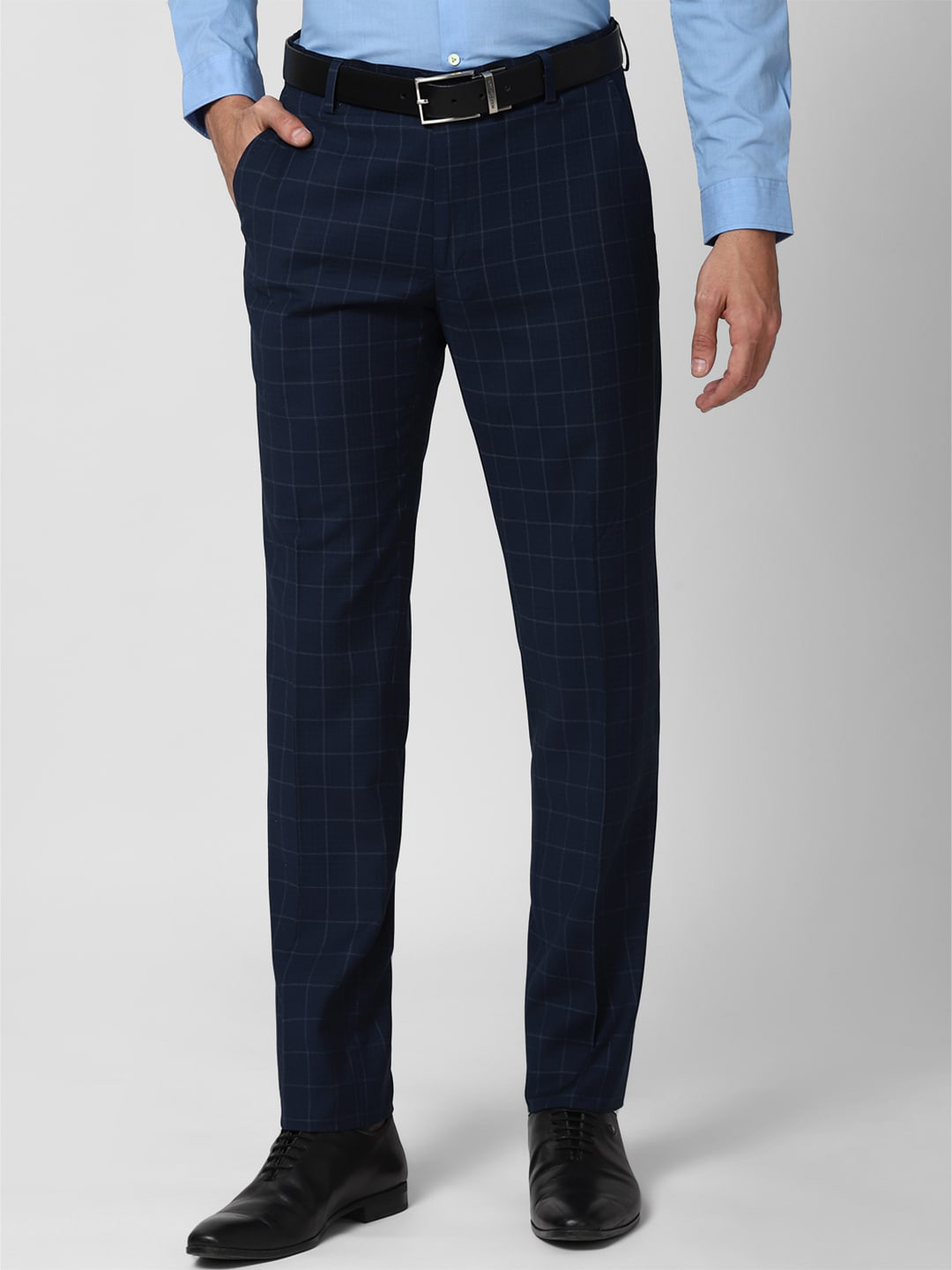 Buy Peter England Elite Men Navy Blue Checked Slim Fit Trousers ...