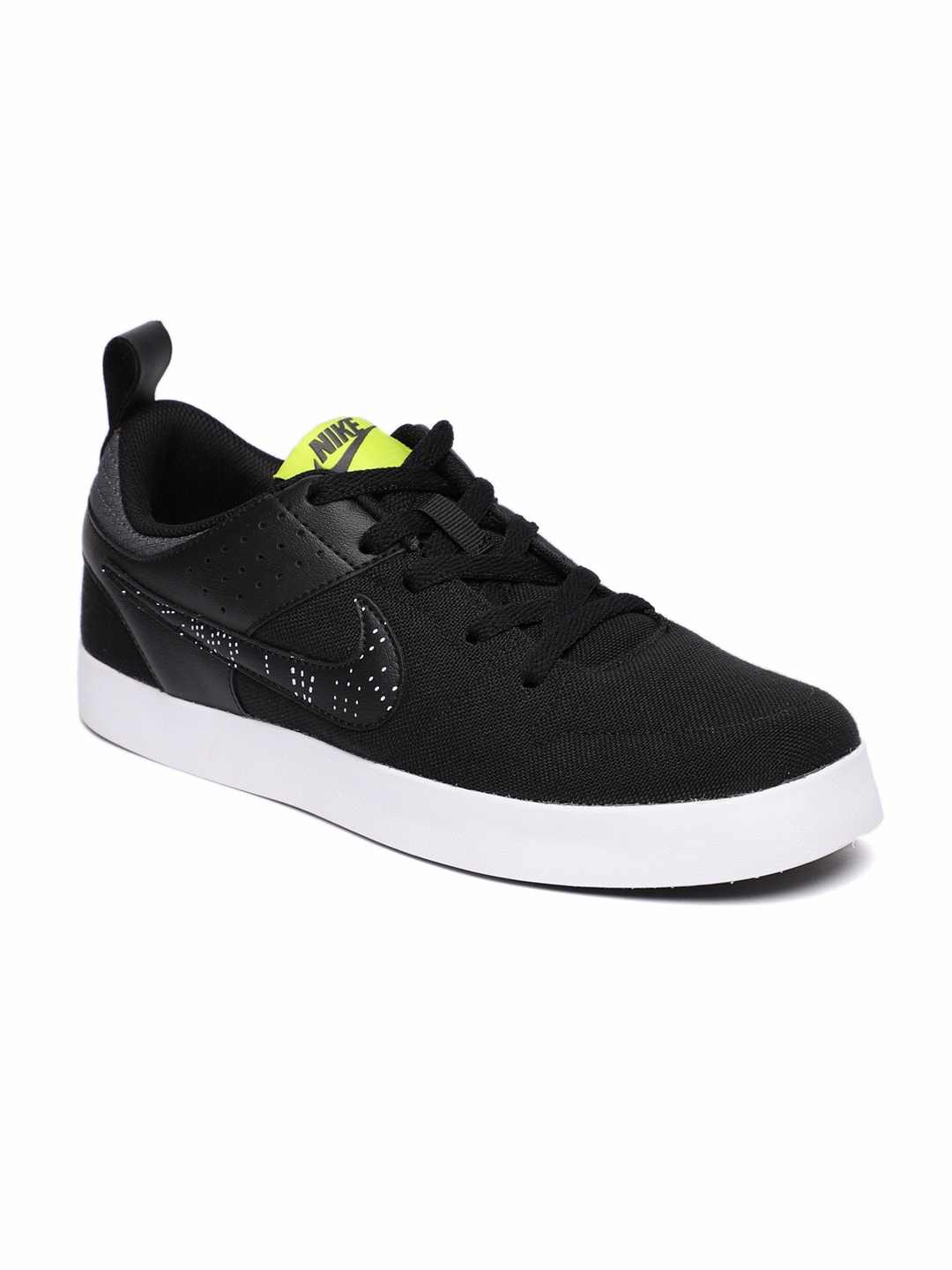 nike sneakers for men myntra