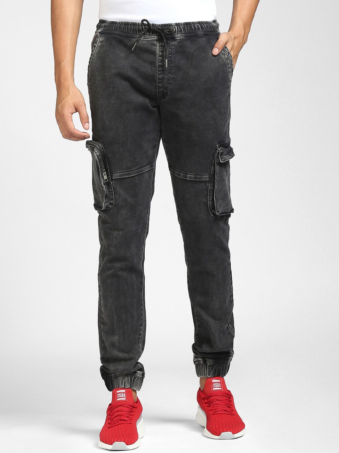 black stretchable jeans