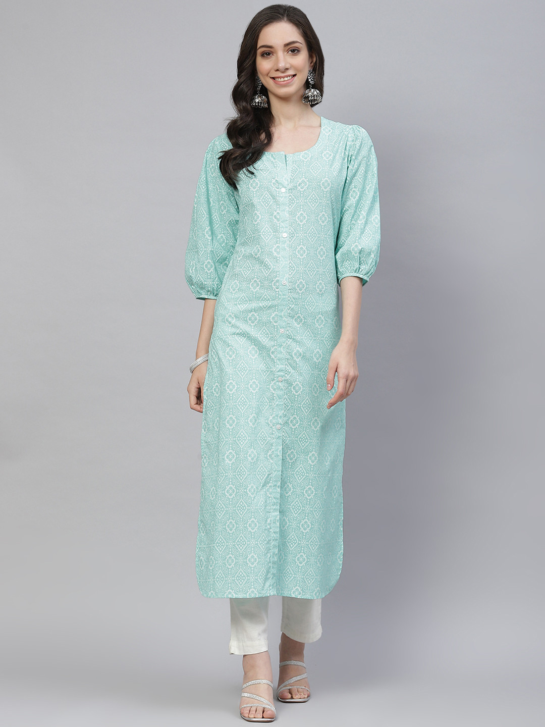 Buy Mokshi Women Light Blue & White Bandhani Print Round Neck