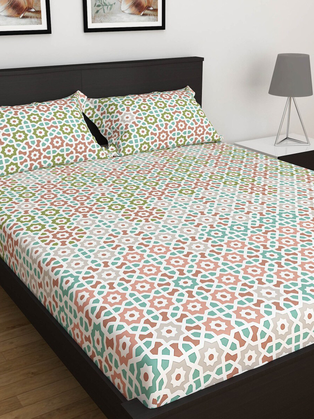 Buy Home Centre White & Green 144 TC Queen Bedsheet With 2 Pillow