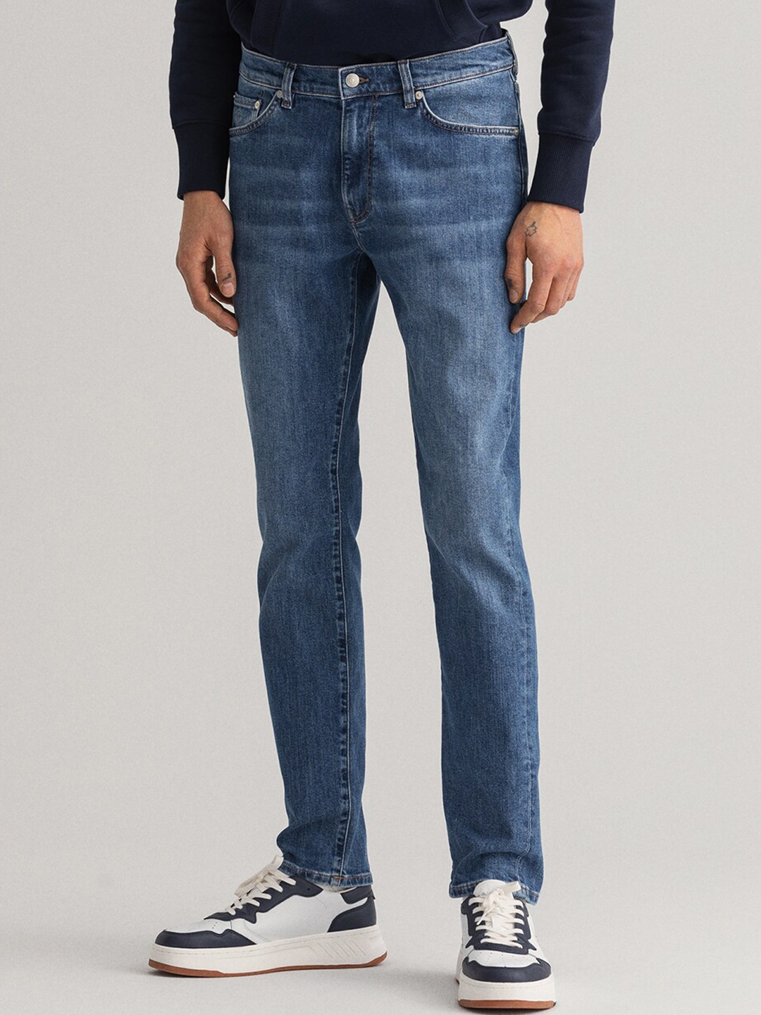 Buy GANT Men Blue Slim Fit Light Fade Stretchable Jeans - Jeans for Men ...