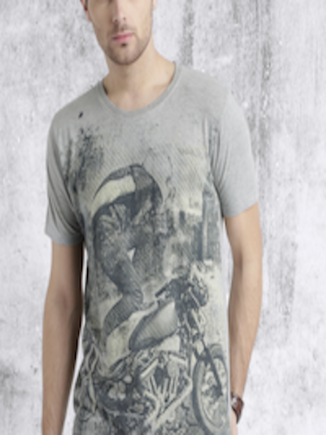 Buy Roadster Men Grey Melange Printed Round Neck Pure Cotton T Shirt ...