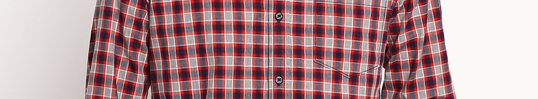 Buy Lee Men Red Classic Slim Fit Checked Casual Shirt - Shirts for Men ...