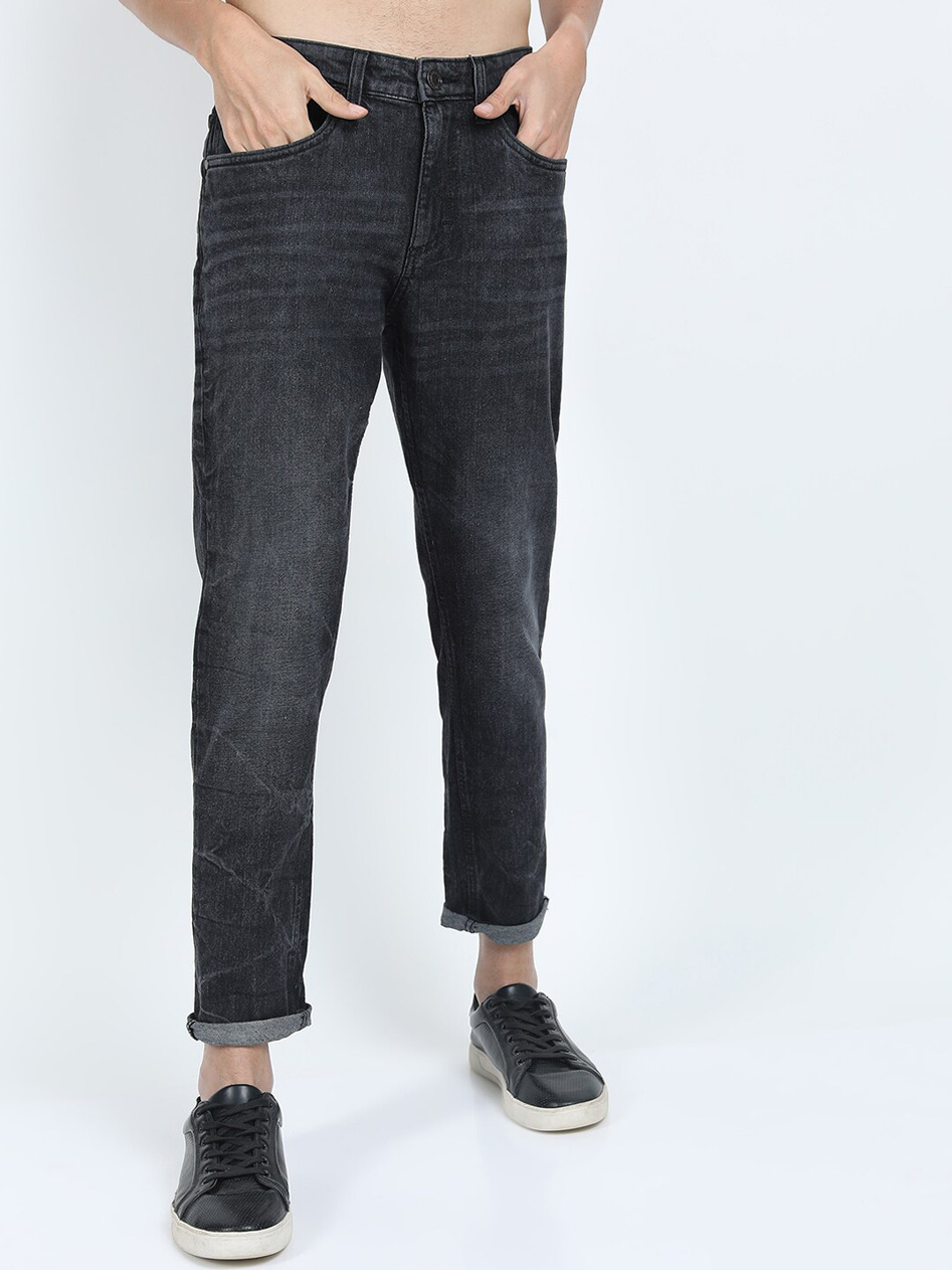 Buy HIGHLANDER Men Black Tapered Fit Low Distress Light Fade