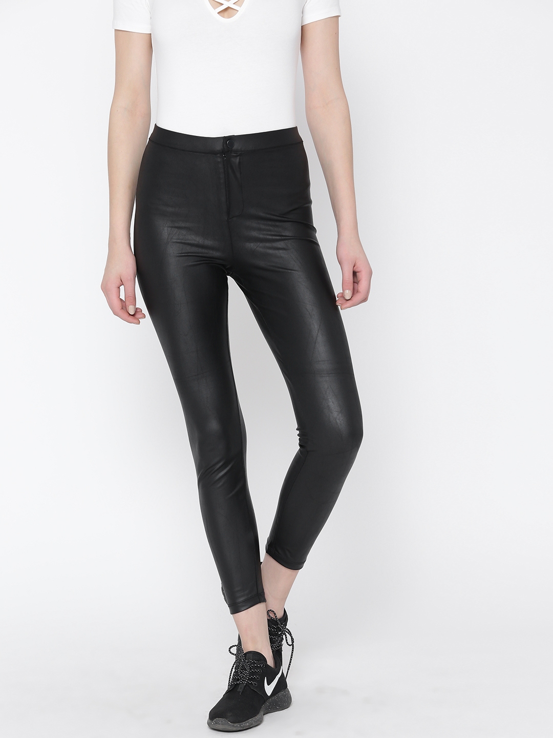 jeggings below 200