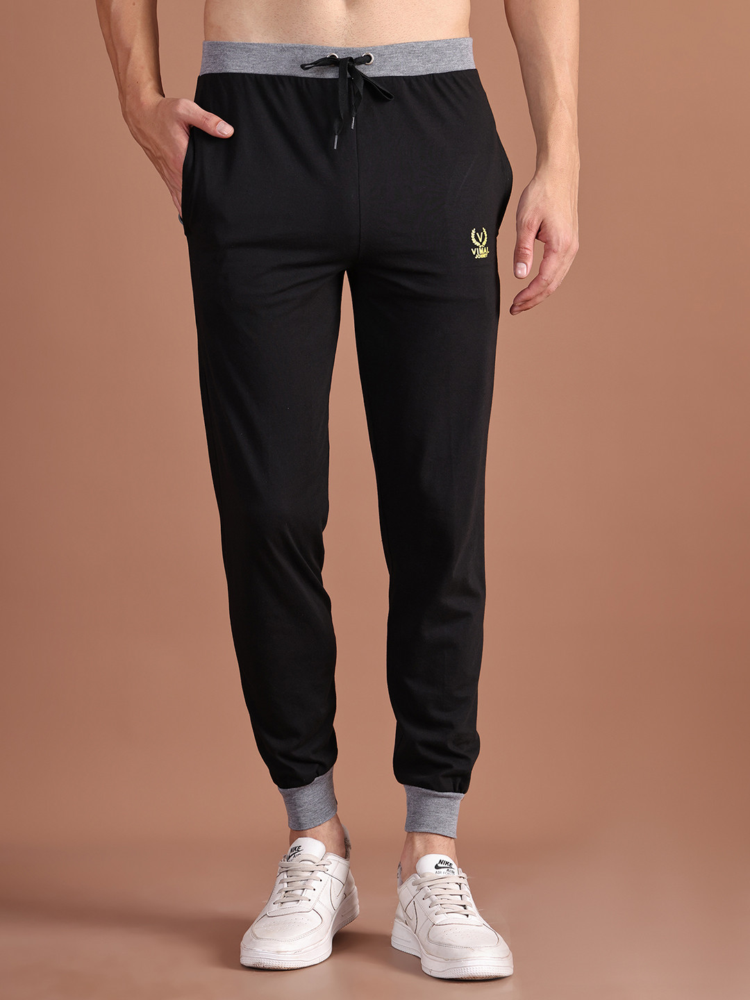 Men's Black Solid Joggers