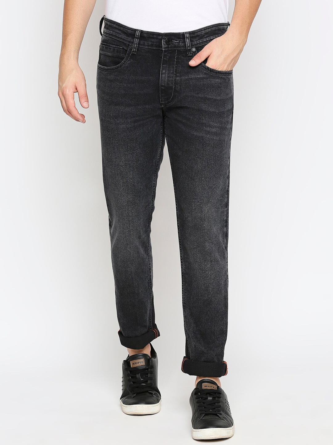 black stretchable jeans