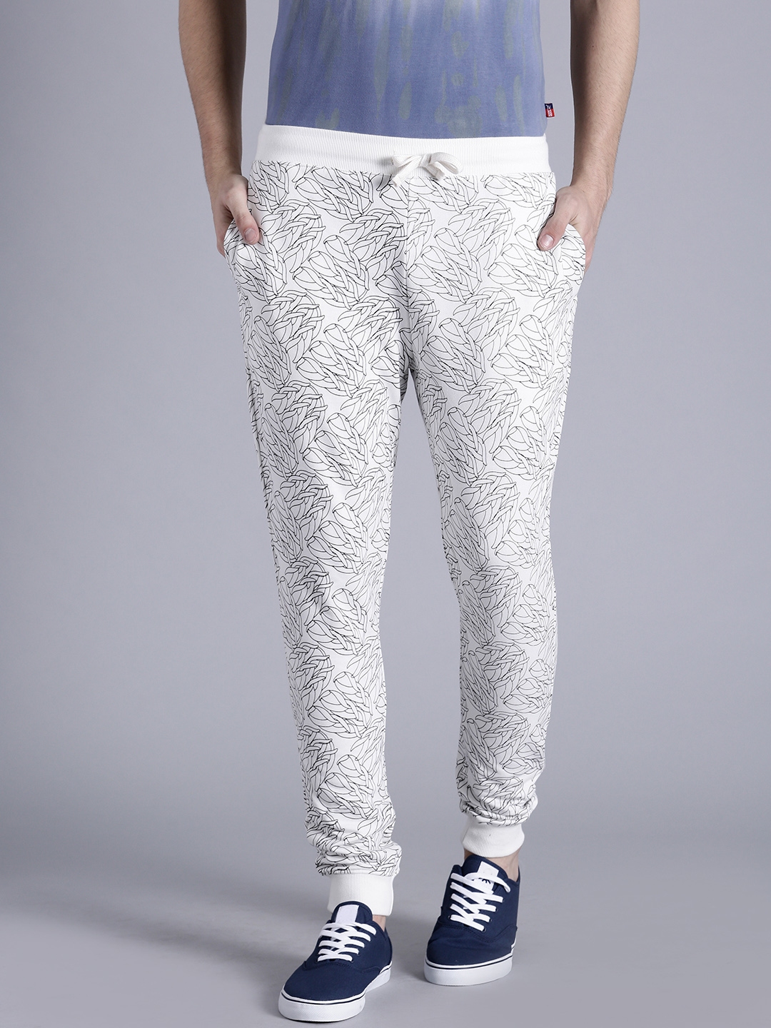 jogger pants myntra