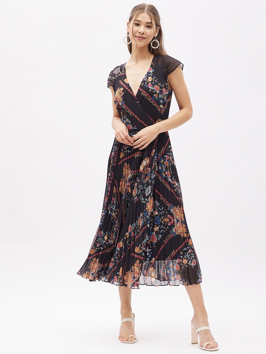 Buy Harpa Black Floral Print Casual Georgette Midi Dress - Dresses for ...
