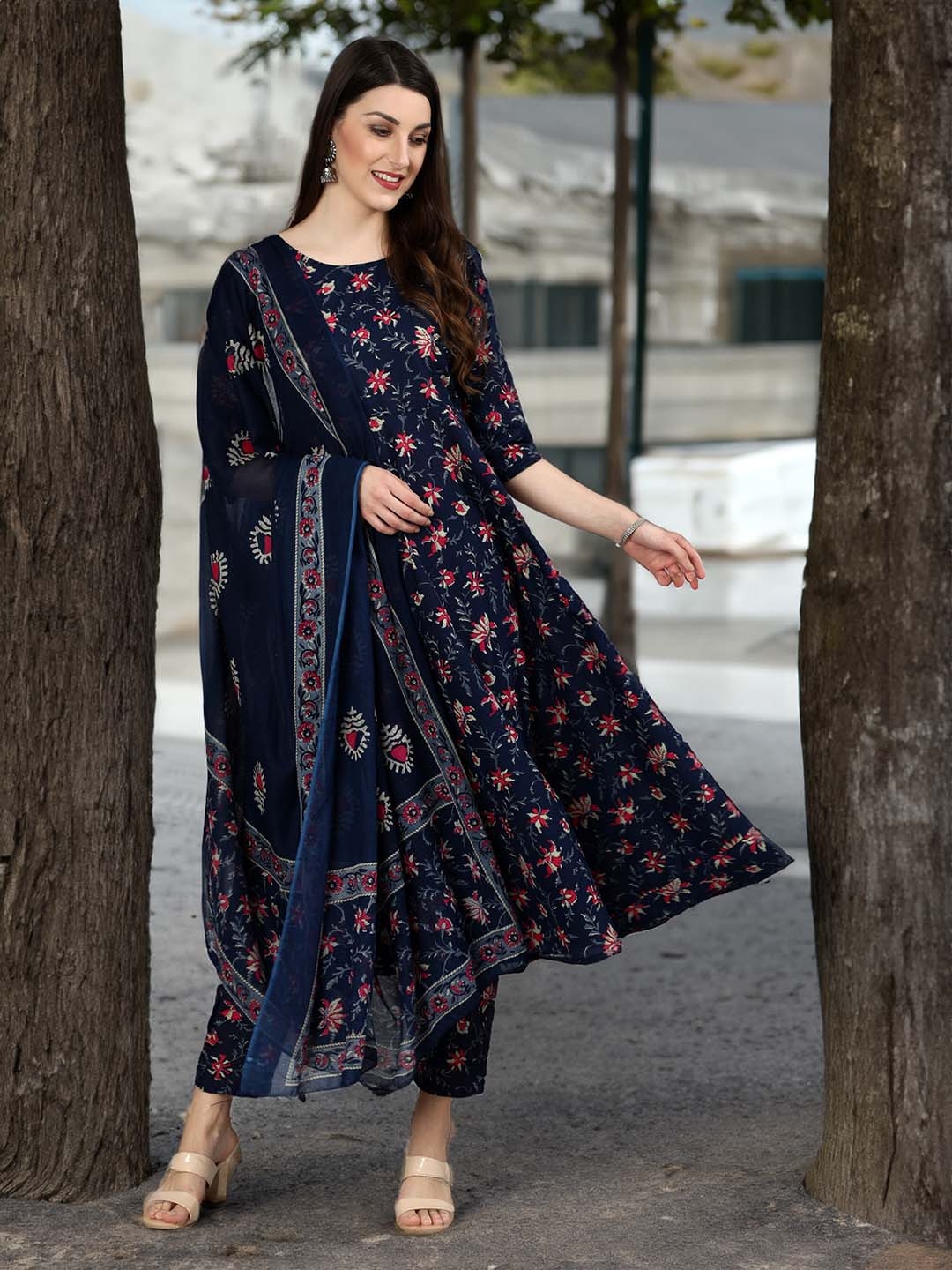 Buy Nayo Women Navy Blue & Pink Floral Printed Pure Cotton Kurta With ...
