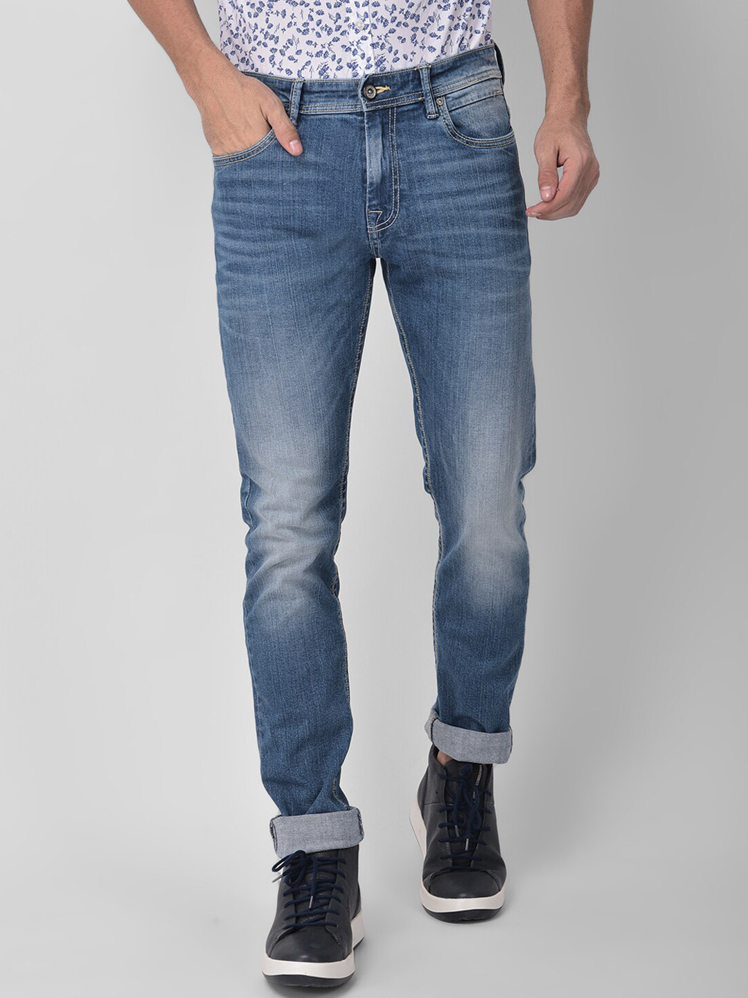 Buy Woodland Men Blue Slim Fit Light Fade Stretchable Jeans Jeans for